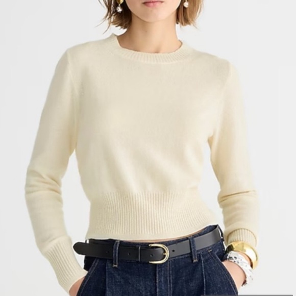 J. Crew Sweaters - J. Crew Cashmere shrunken crewneck sweater Heather Muslin Beige BG654 NEW MEDIUM